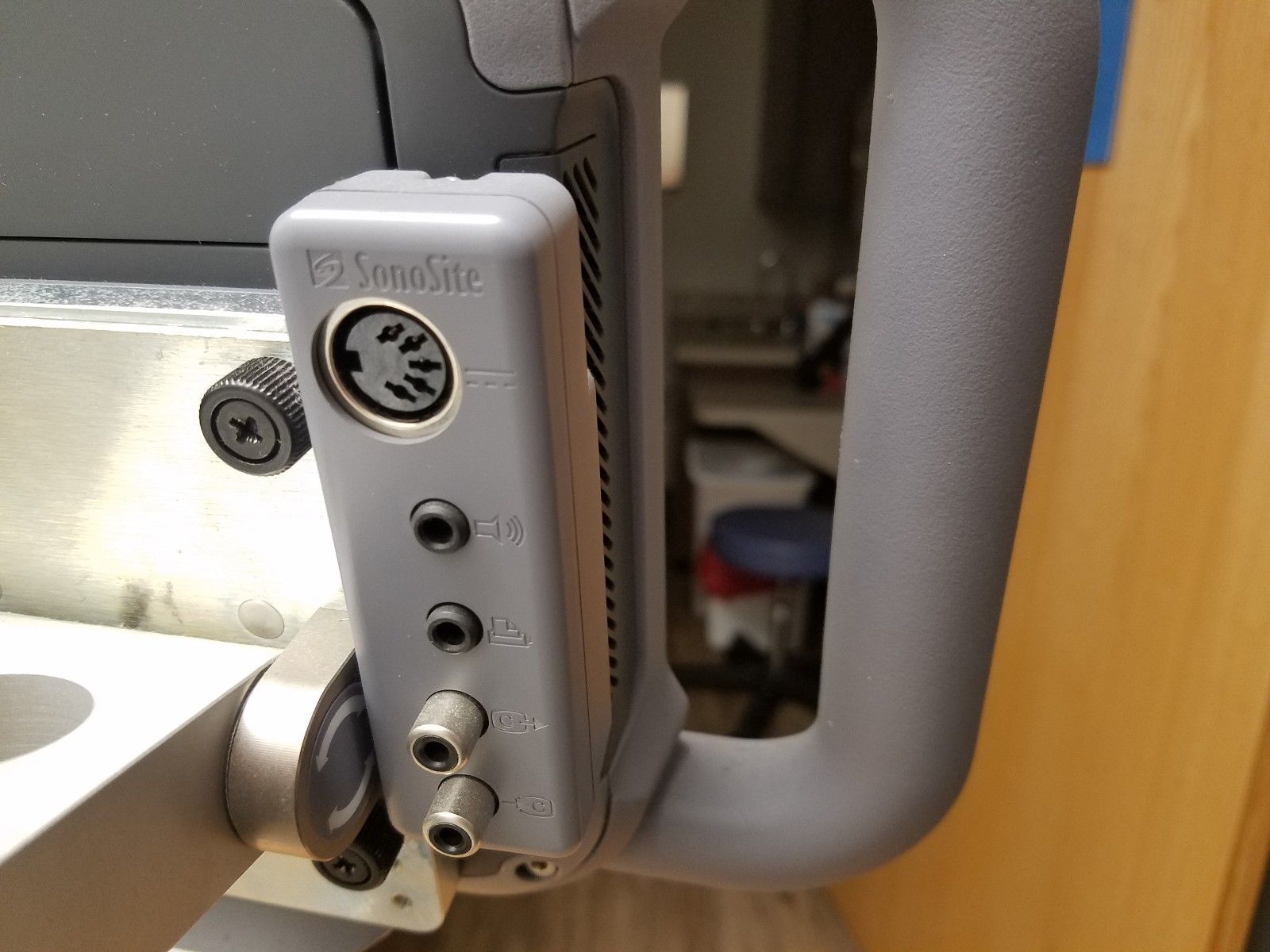 Sonosite Nanomaxx Portable Ultrasound with 2 Transducers and V-Universal stand DIAGNOSTIC ULTRASOUND MACHINES FOR SALE