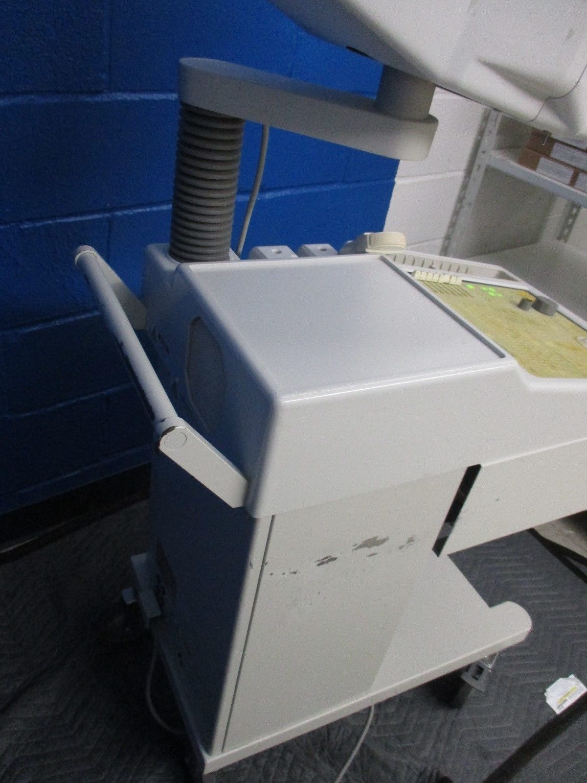 Shimadzu SDU-400 Plus A Ultrasound DIAGNOSTIC ULTRASOUND MACHINES FOR SALE