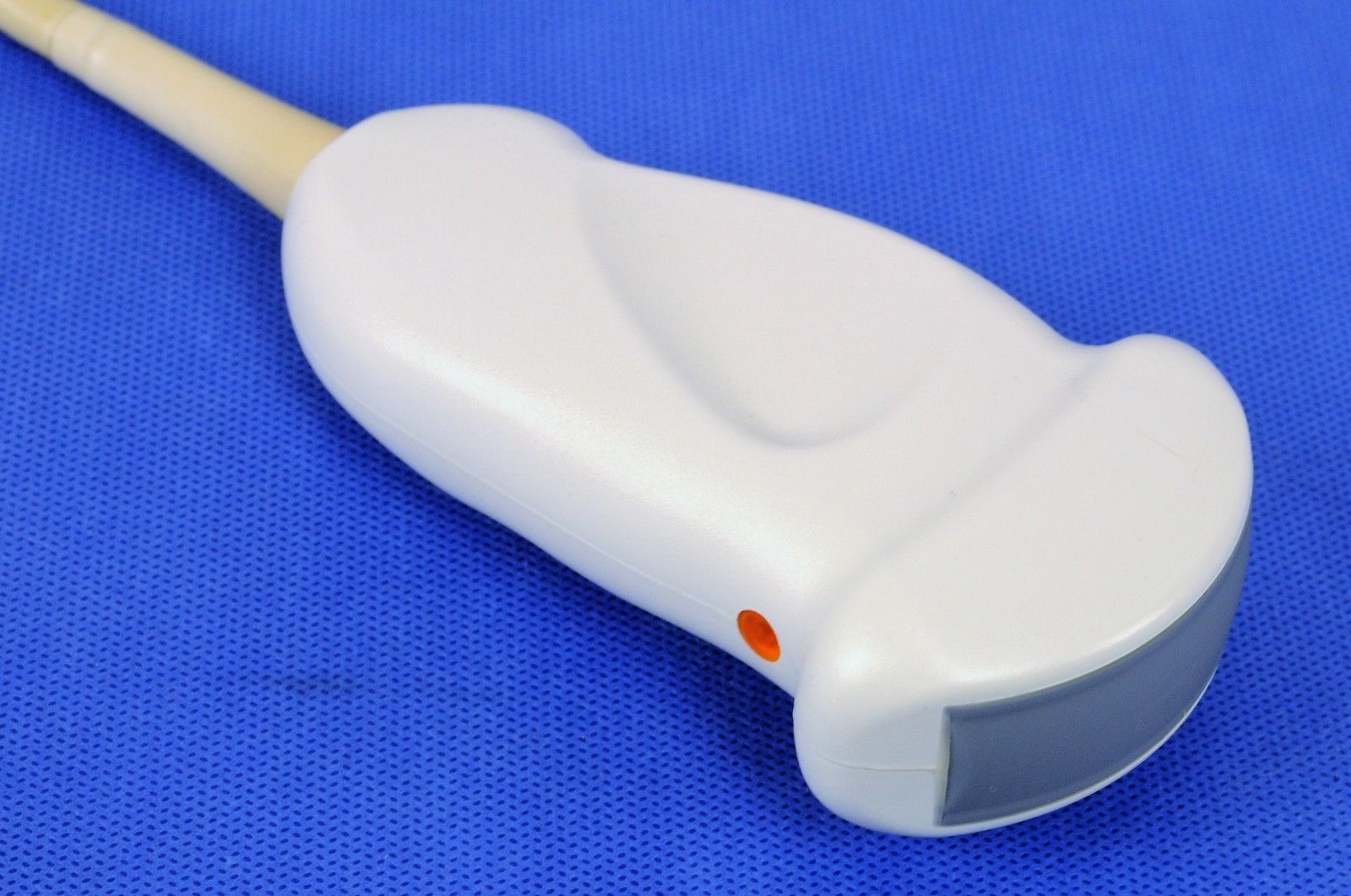 closeup head probe