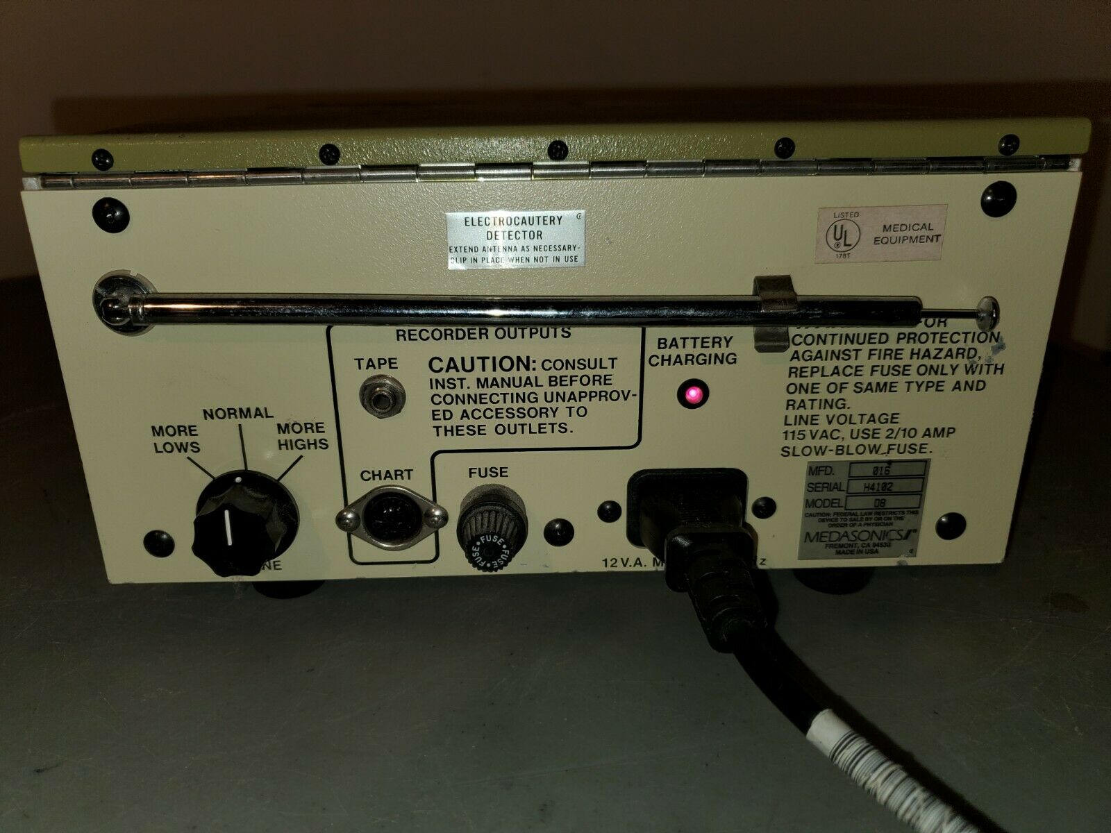 MEDASONICS VERSATONE DOPPLER ULTRASOUND MODEL D8 WITH PROBE DIAGNOSTIC ULTRASOUND MACHINES FOR SALE