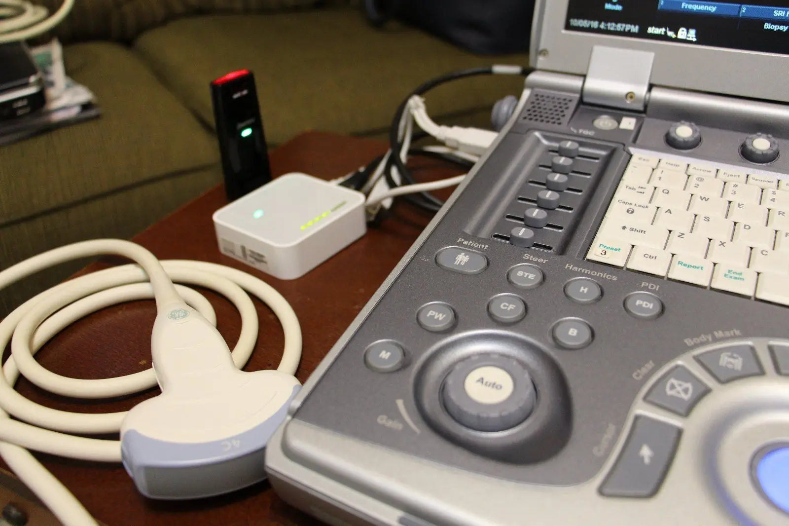 Portable Ultrasound Machine GE LOGIQ i 2007 with 2 Transducers DIAGNOSTIC ULTRASOUND MACHINES FOR SALE