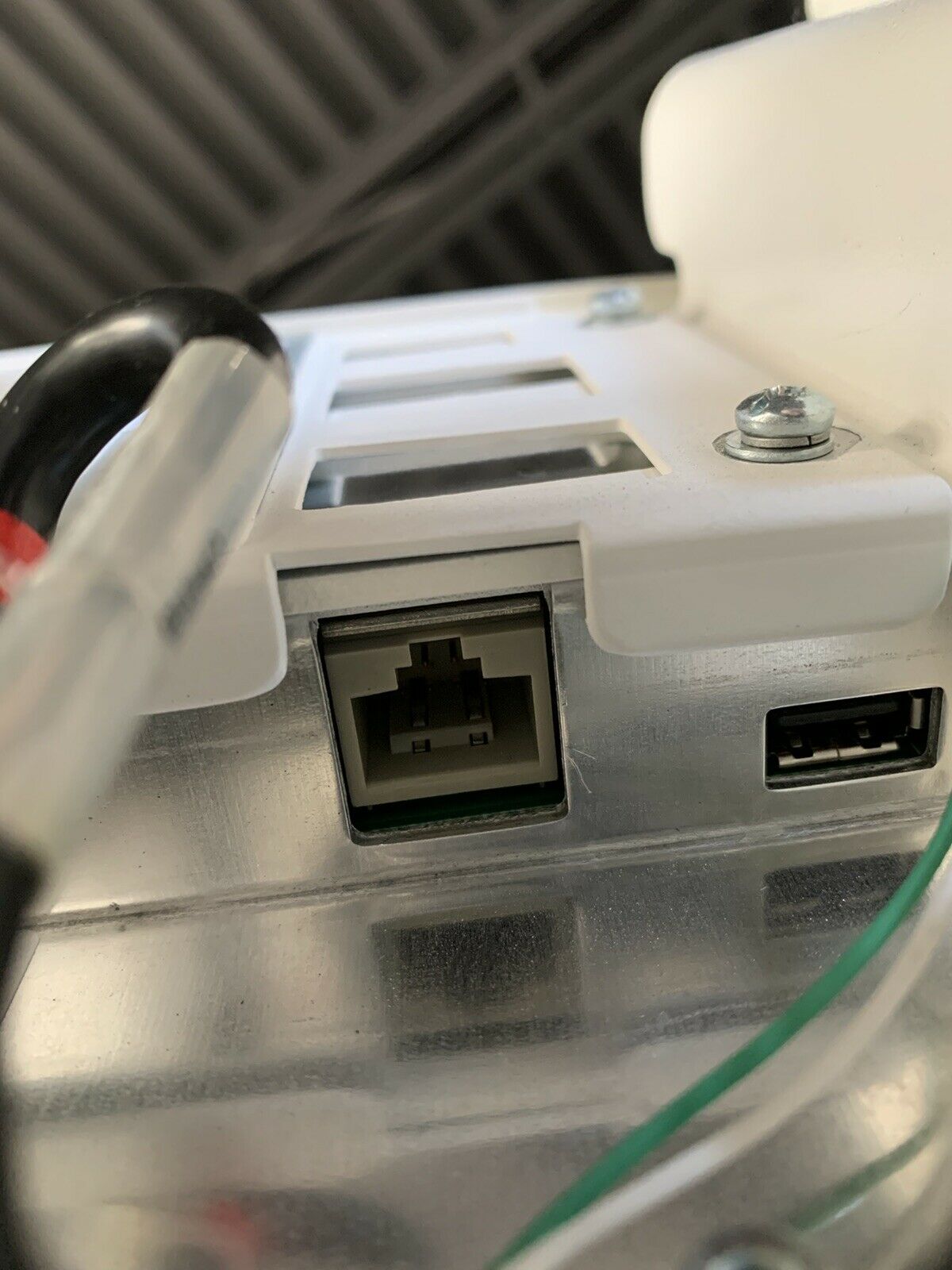 LCD MONITOR GA700 FOR GE LOGIQ 9 ULTRASOUND SYSTEM P/N: 0FTD1060 DIAGNOSTIC ULTRASOUND MACHINES FOR SALE